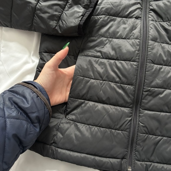 Amazon Essentials Womens Size Medium Black Lightweight Hooded Puffer Jacket Coat - Picture 2 of 7